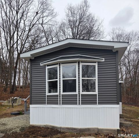 Mobile Home For Sale - 303 Mohegan Park Road #LOT 122<br/> Norwich, CT 06360