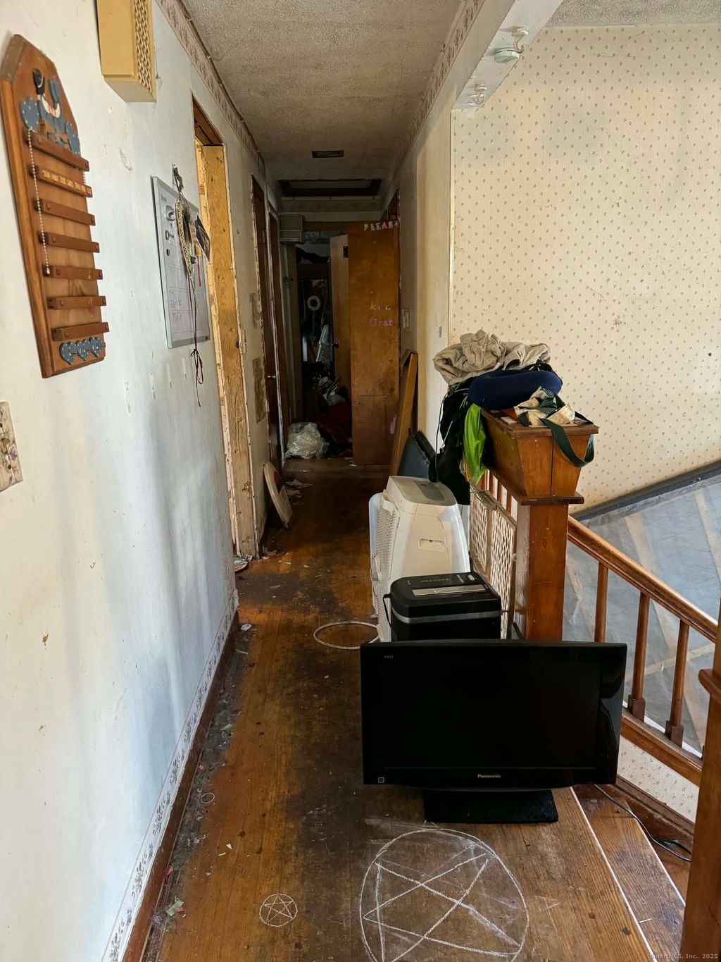 Photo of 6 Elaine Street, Bozrah, CT 06334 (MLS # 24141927)