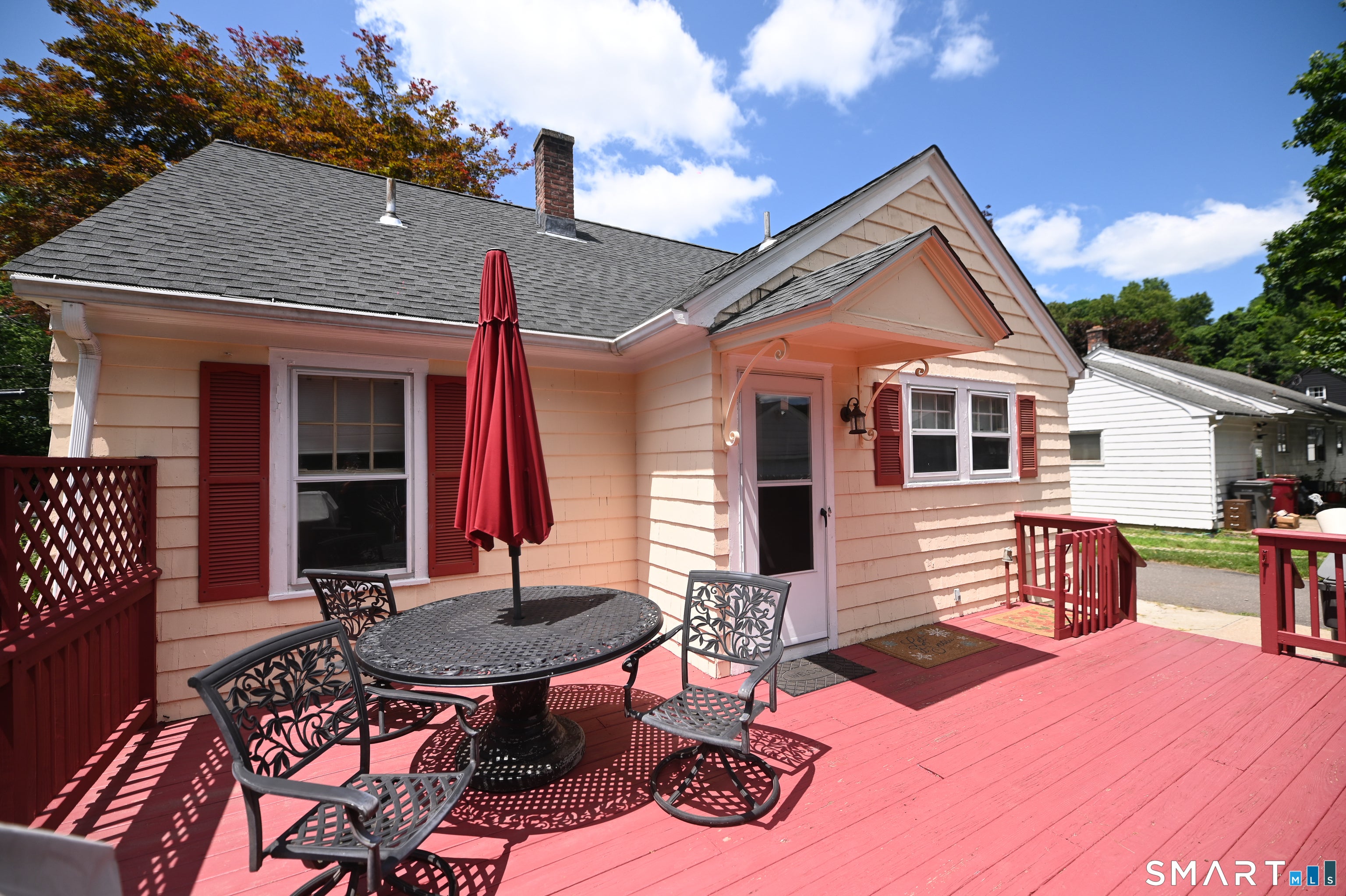 26 Laurel Avenue