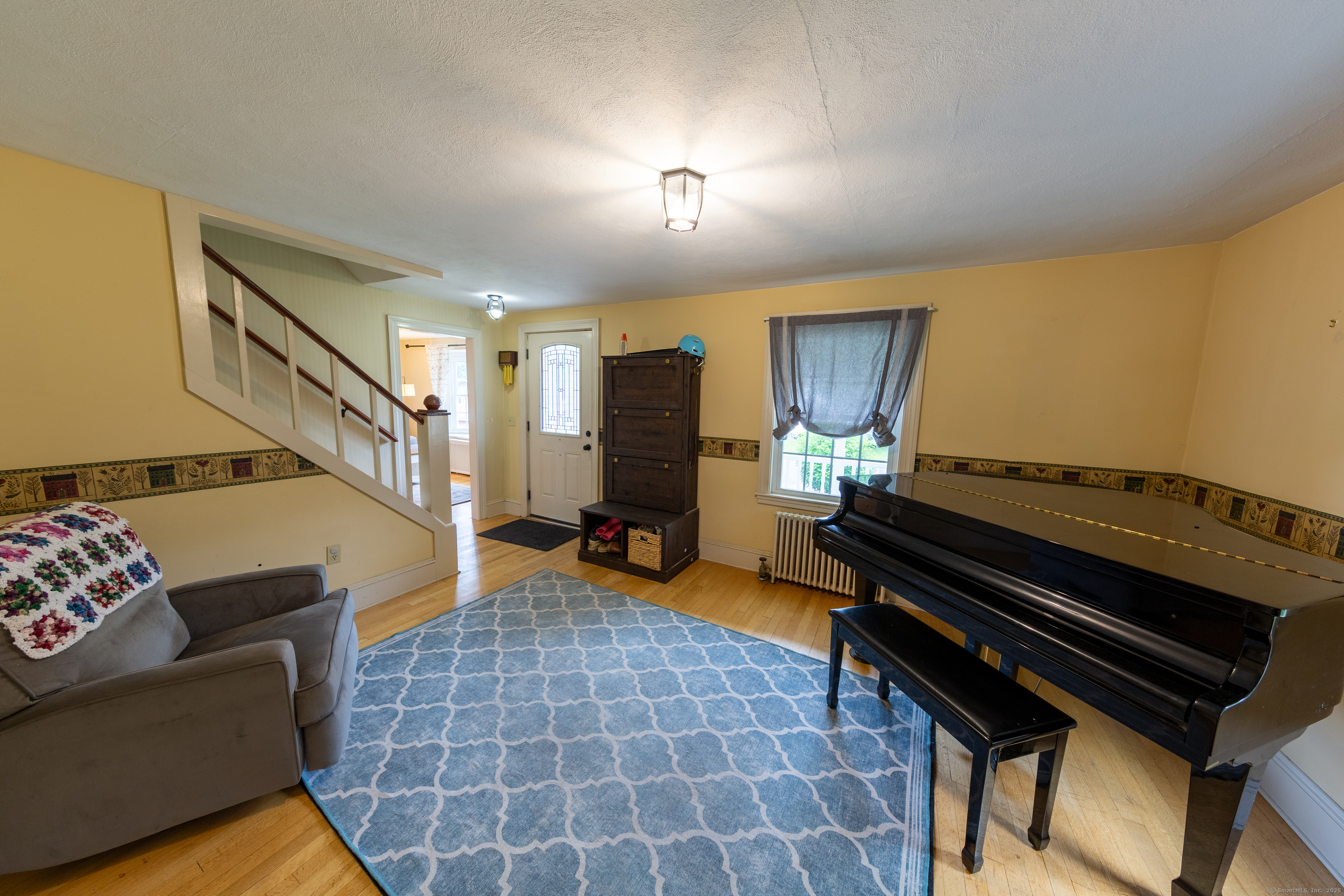 32 Hurlbut Street