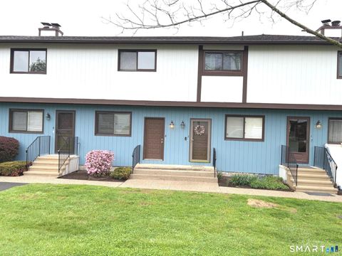 Photo of 27 Crows Nest Lane #5H, Danbury, CT 06810 (MLS # 24169725)