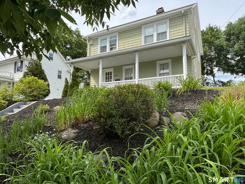 Homes For Sale - 1885 Chapel Street<br/> New Haven, CT 06515