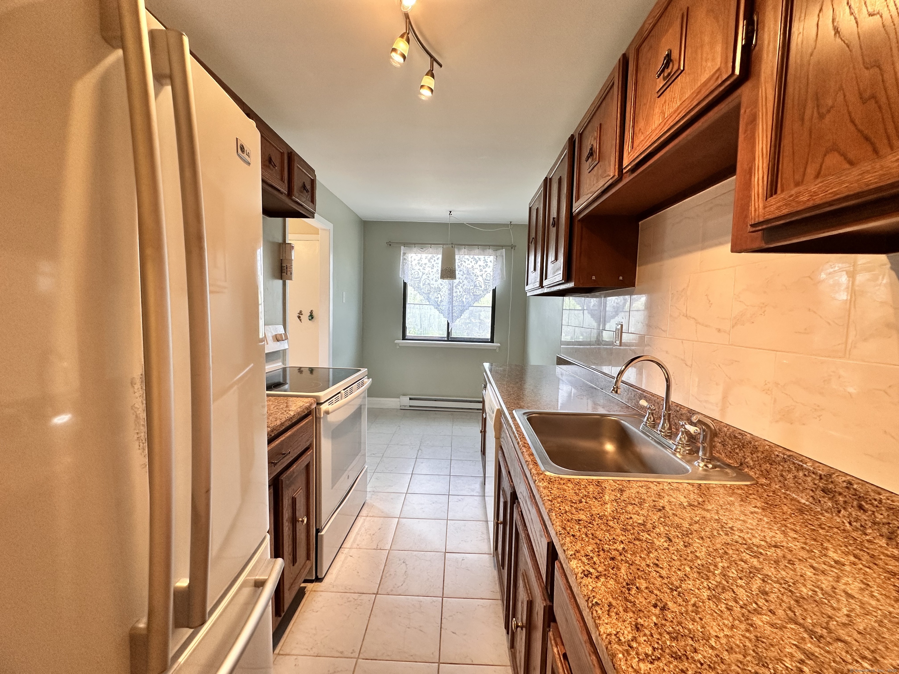 2 Briar Court #2, Cromwell, Connecticut image 7