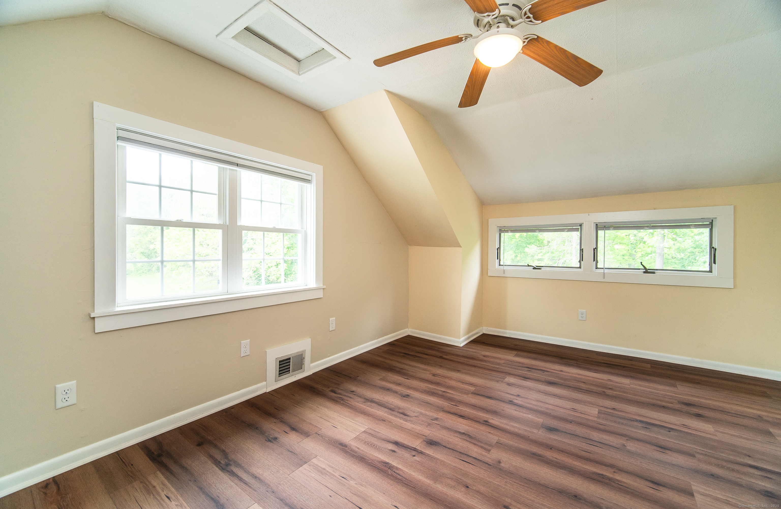251 Forest Road, North Branford, Connecticut image 18