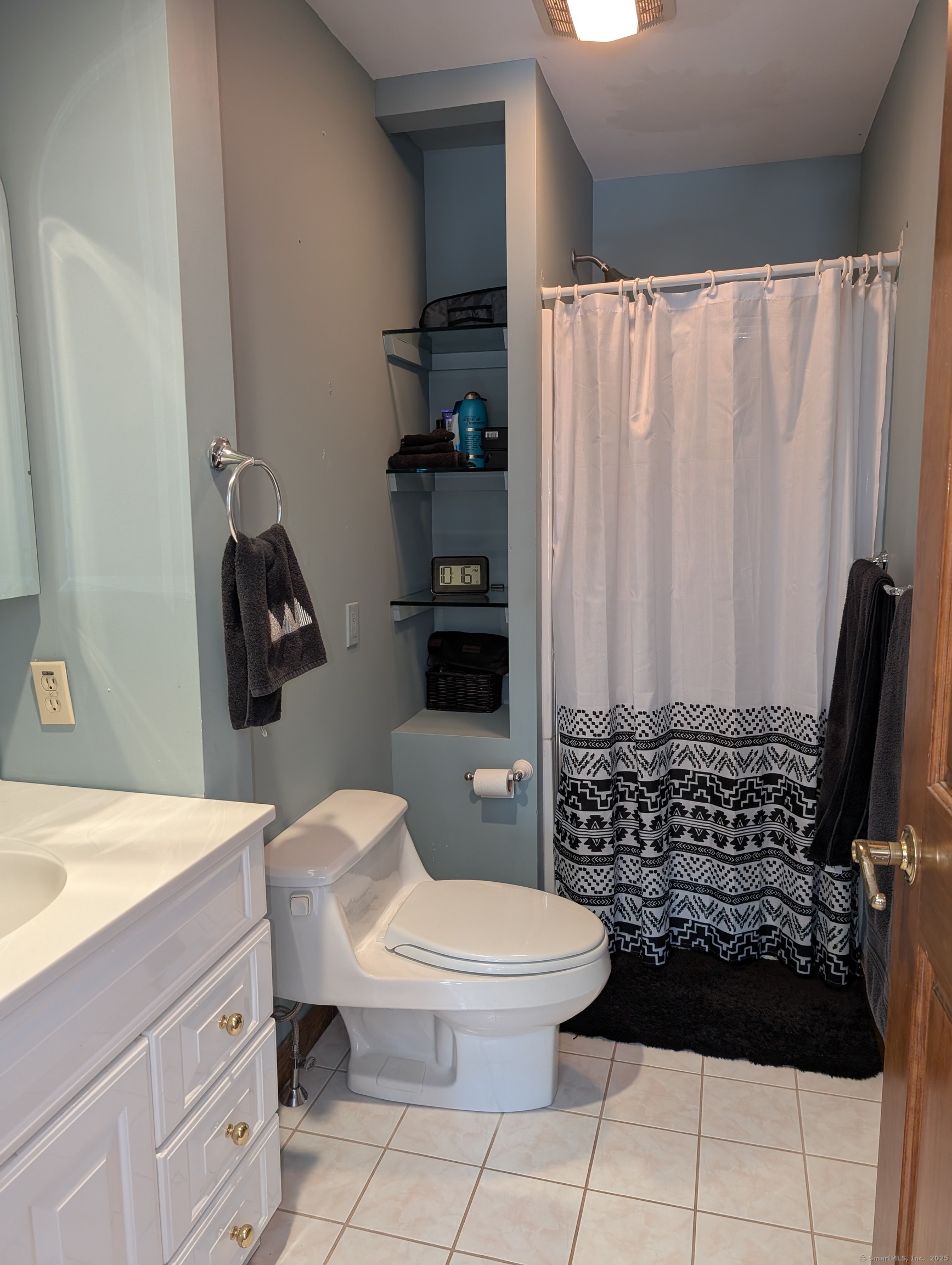 55 Pine Brook Court, Cheshire, Connecticut image 22