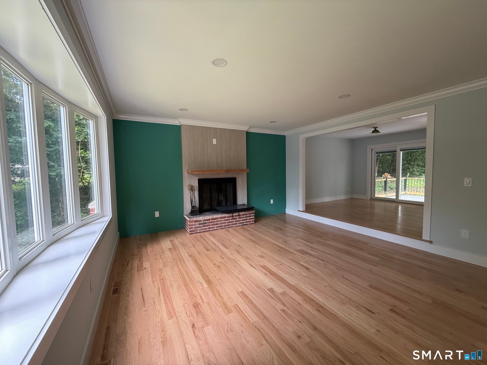46 Forest Court North
