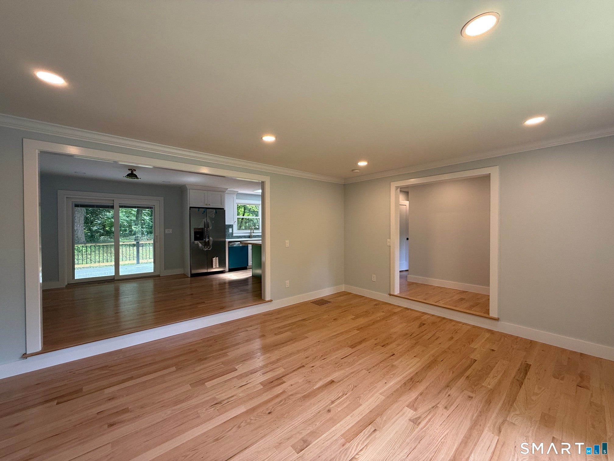 46 Forest Court North