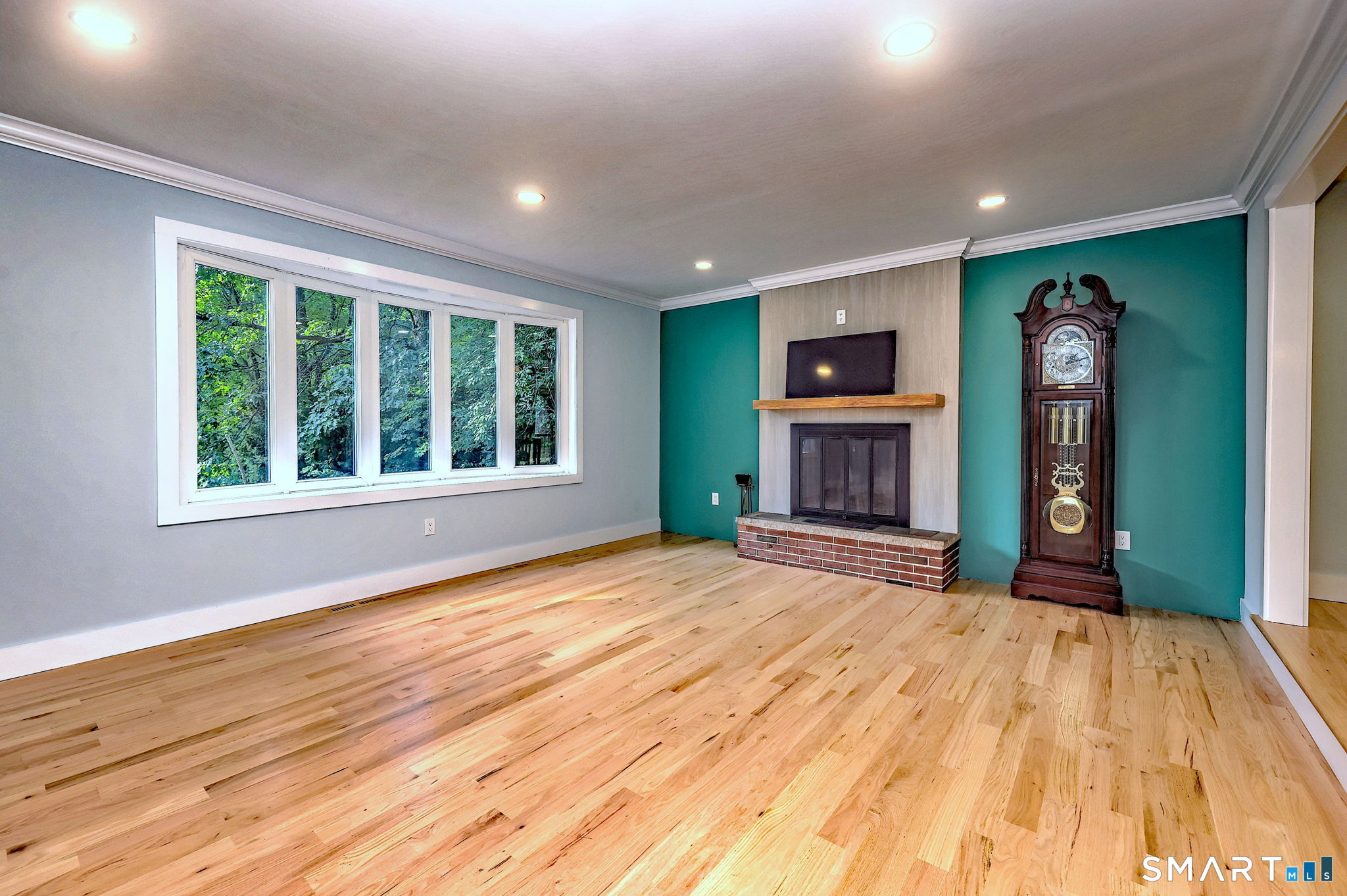 46 Forest Court North