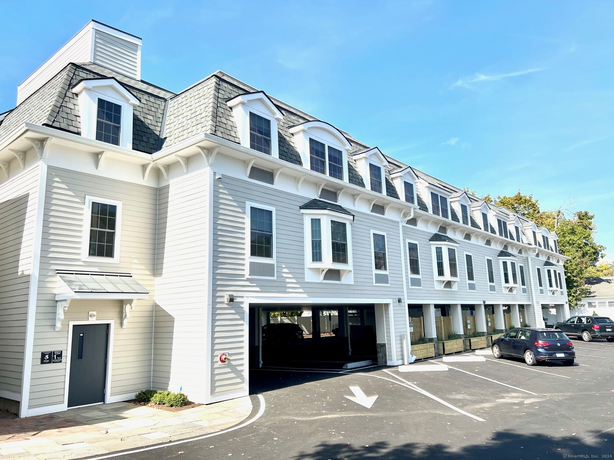 35 East Wall Street 203, Norwalk, Connecticut - 1 Bedrooms  
1 Bathrooms  
4 Rooms - 