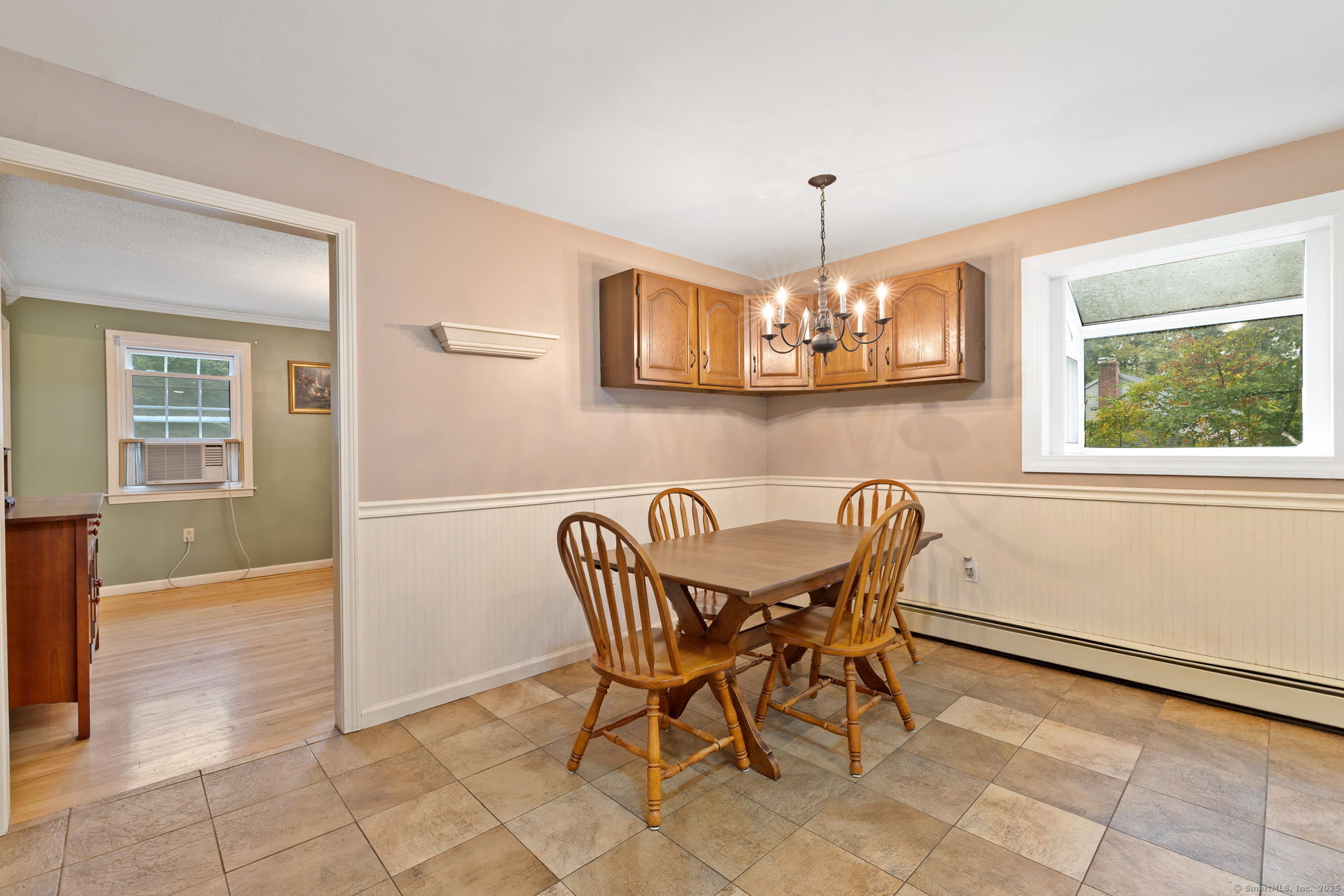 Marlborough, Connecticut 06447, United States, 4 Bedrooms Bedrooms, ,3 BathroomsBathrooms,Residential,Pending,216446