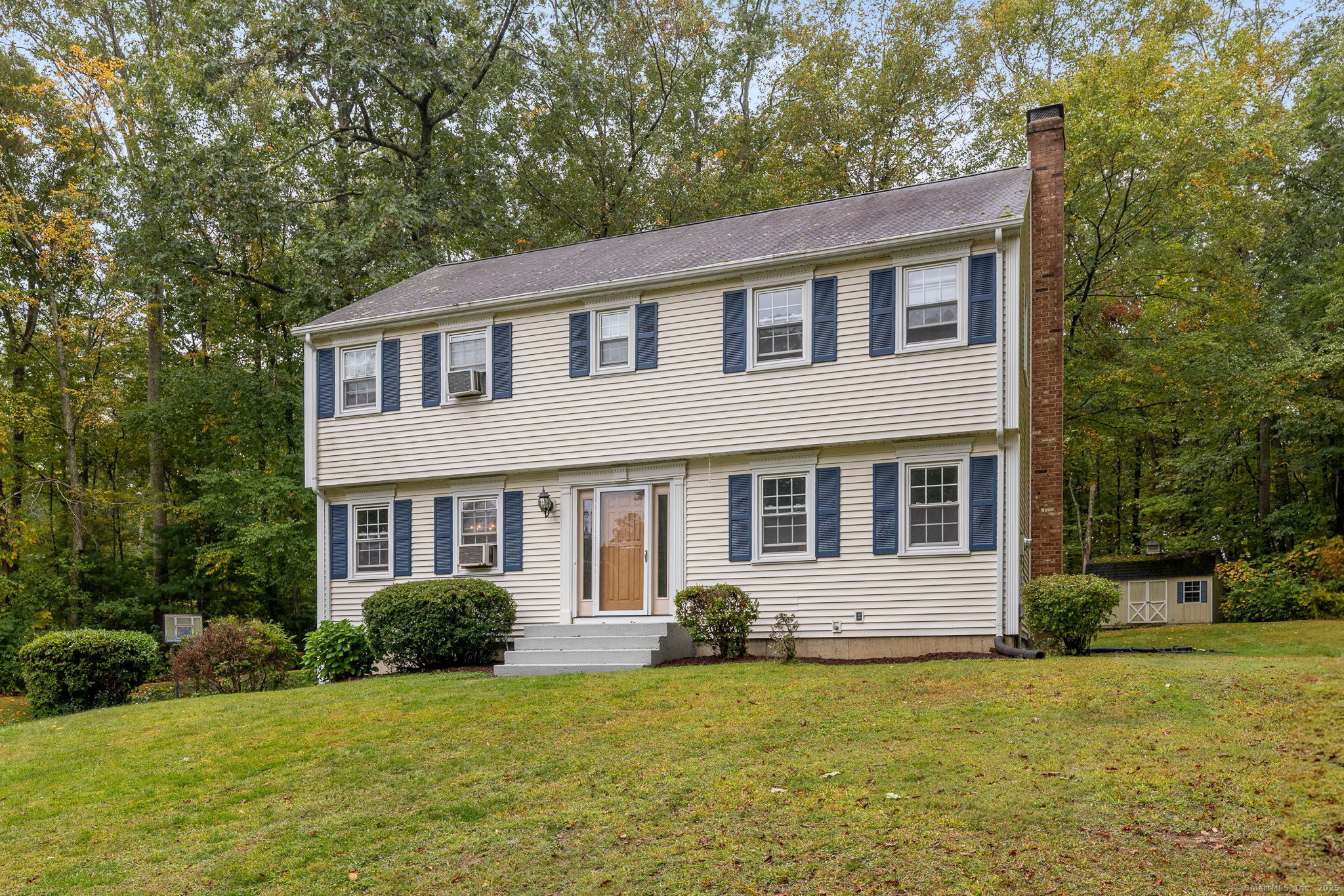 Marlborough, Connecticut 06447, United States, 4 Bedrooms Bedrooms, ,3 BathroomsBathrooms,Residential,Pending,216446