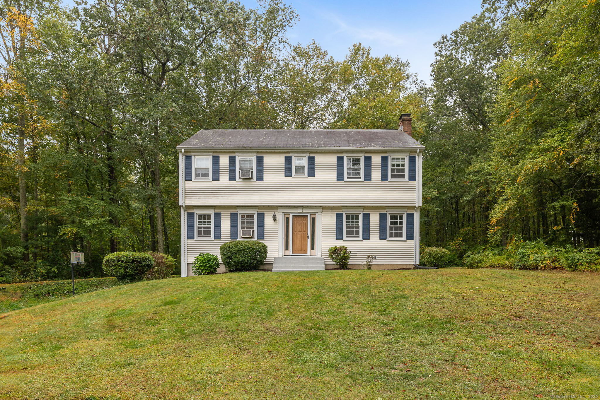 Marlborough, Connecticut 06447, United States, 4 Bedrooms Bedrooms, ,3 BathroomsBathrooms,Residential,Pending,216446