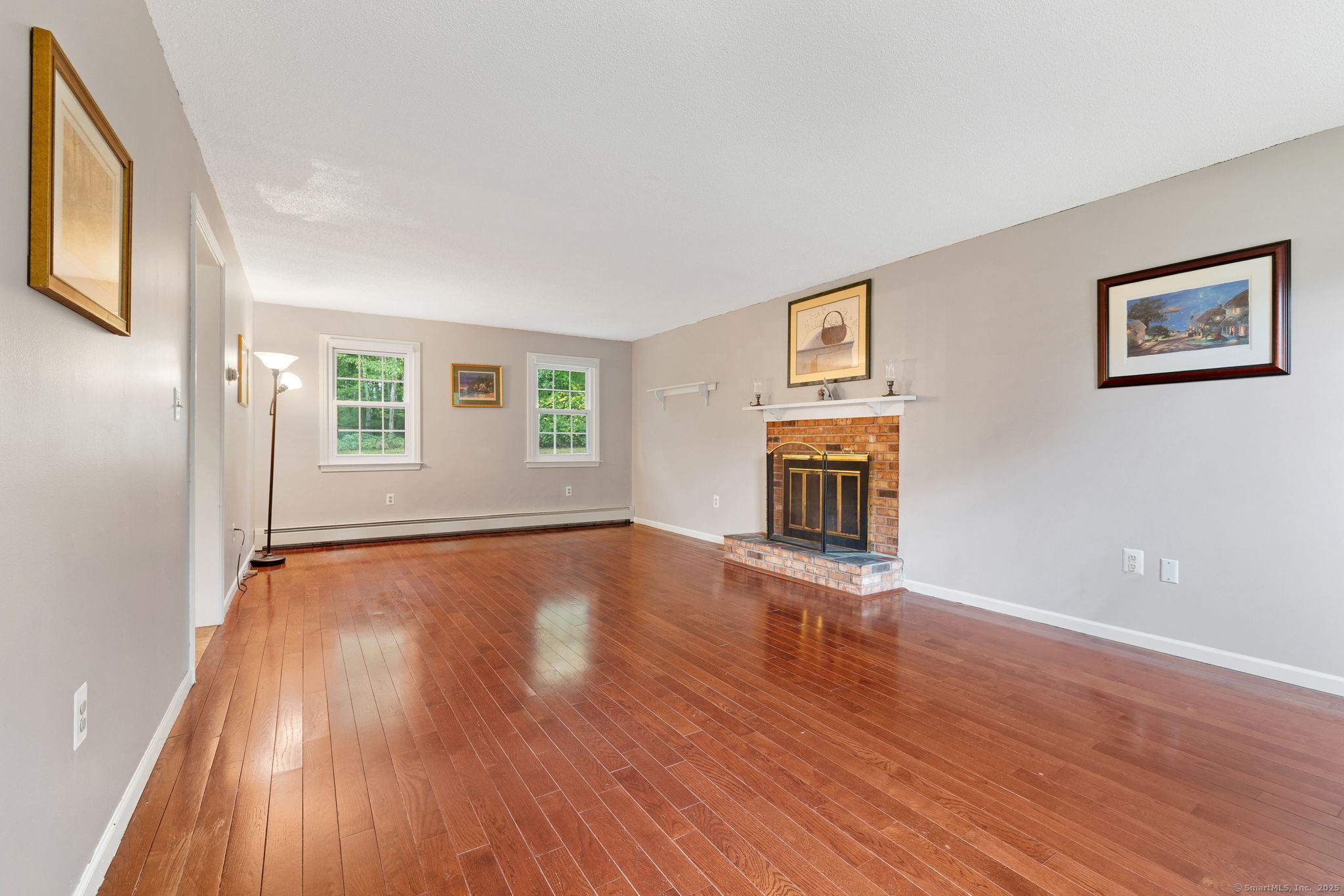 Marlborough, Connecticut 06447, United States, 4 Bedrooms Bedrooms, ,3 BathroomsBathrooms,Residential,Pending,216446