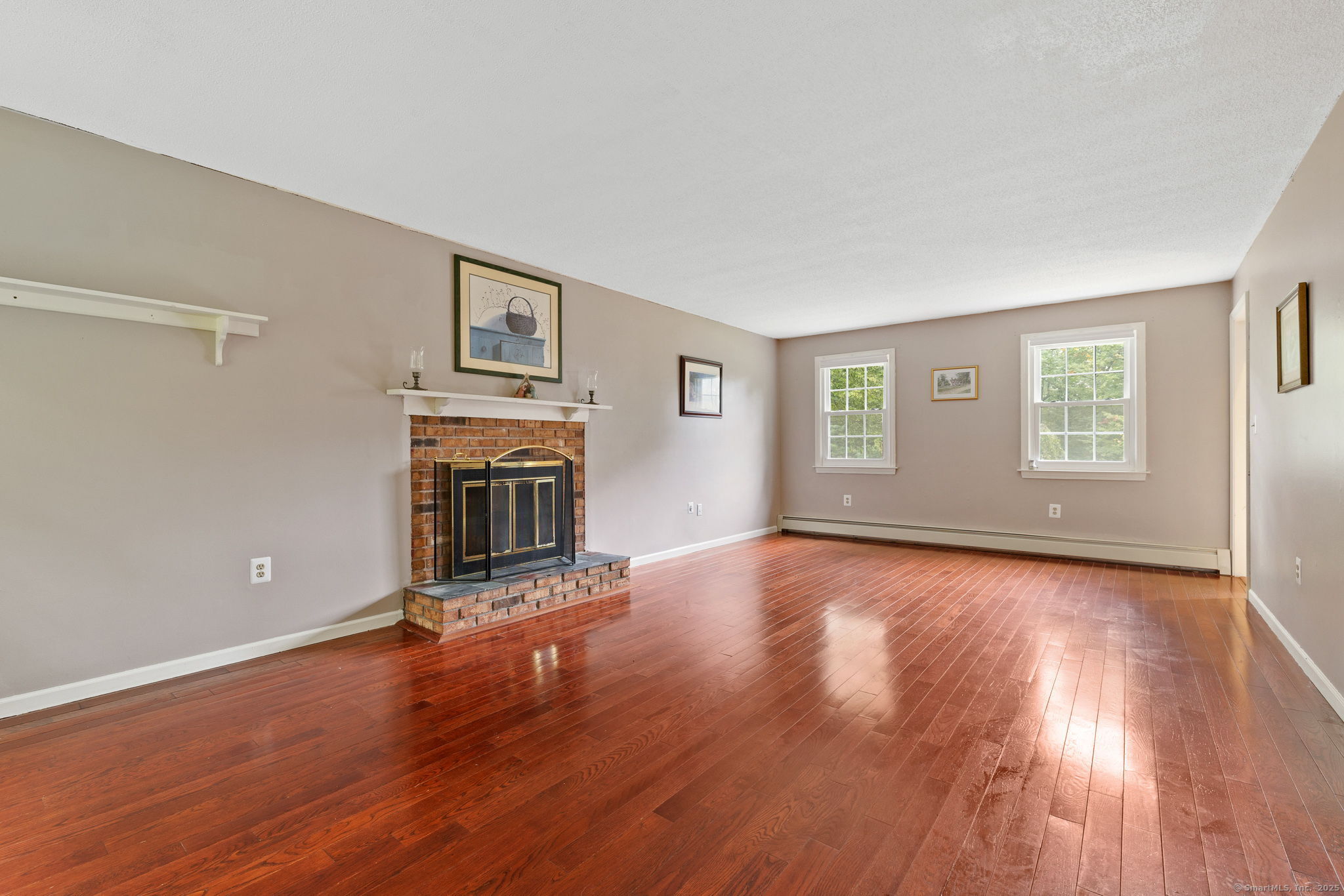 Marlborough, Connecticut 06447, United States, 4 Bedrooms Bedrooms, ,3 BathroomsBathrooms,Residential,Pending,216446