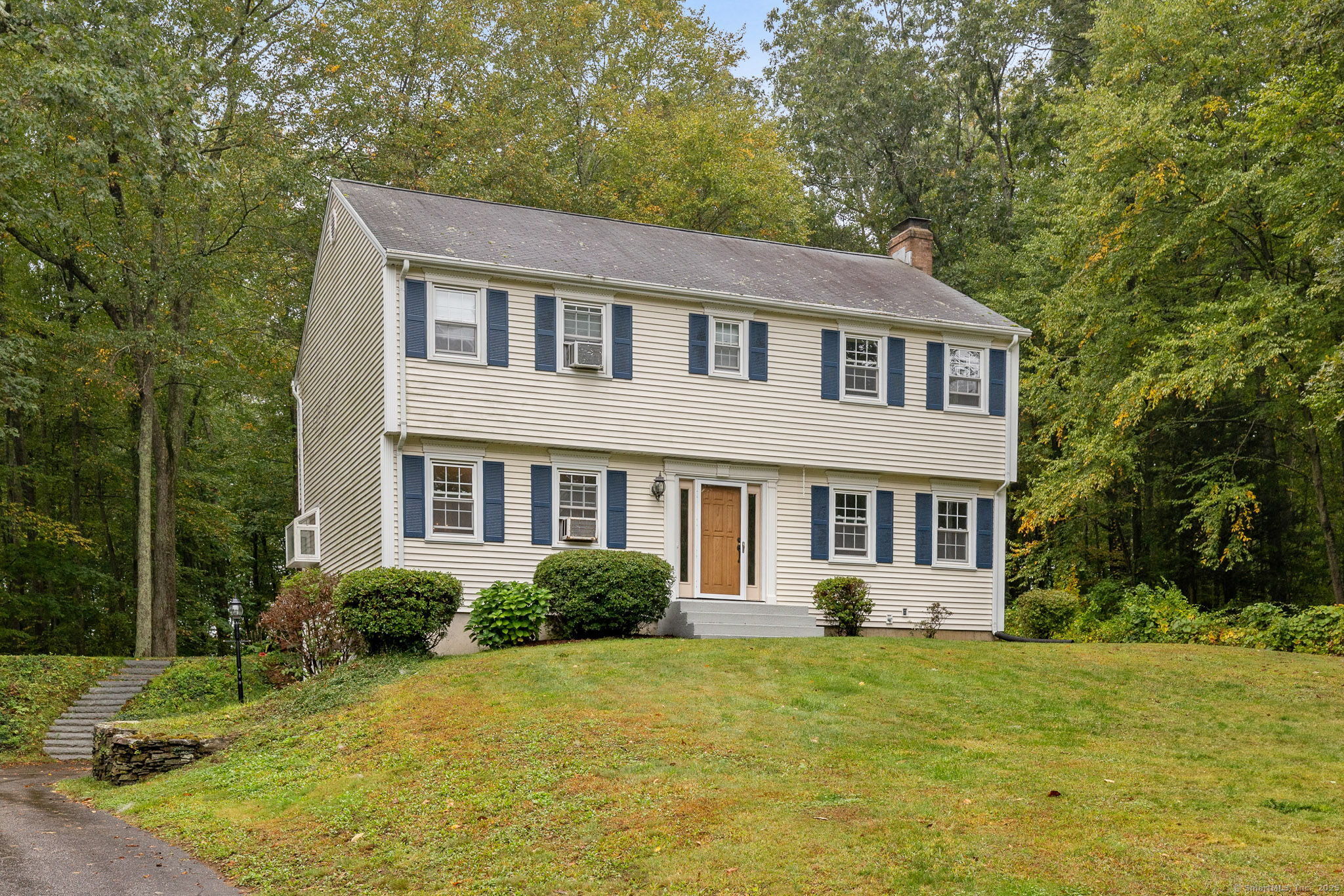 Marlborough, Connecticut 06447, United States, 4 Bedrooms Bedrooms, ,3 BathroomsBathrooms,Residential,Pending,216446