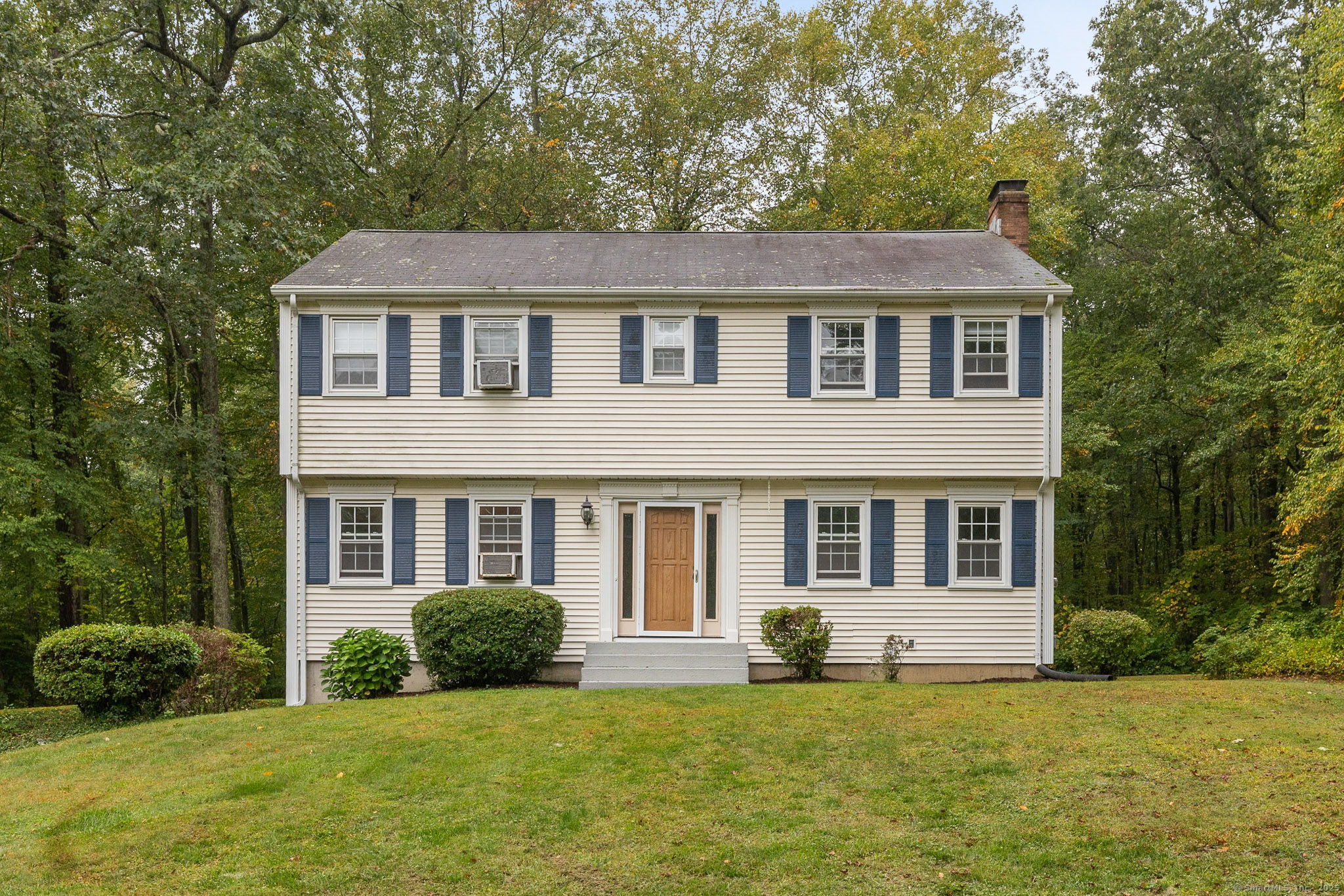 Marlborough, Connecticut 06447, United States, 4 Bedrooms Bedrooms, ,3 BathroomsBathrooms,Residential,Pending,216446