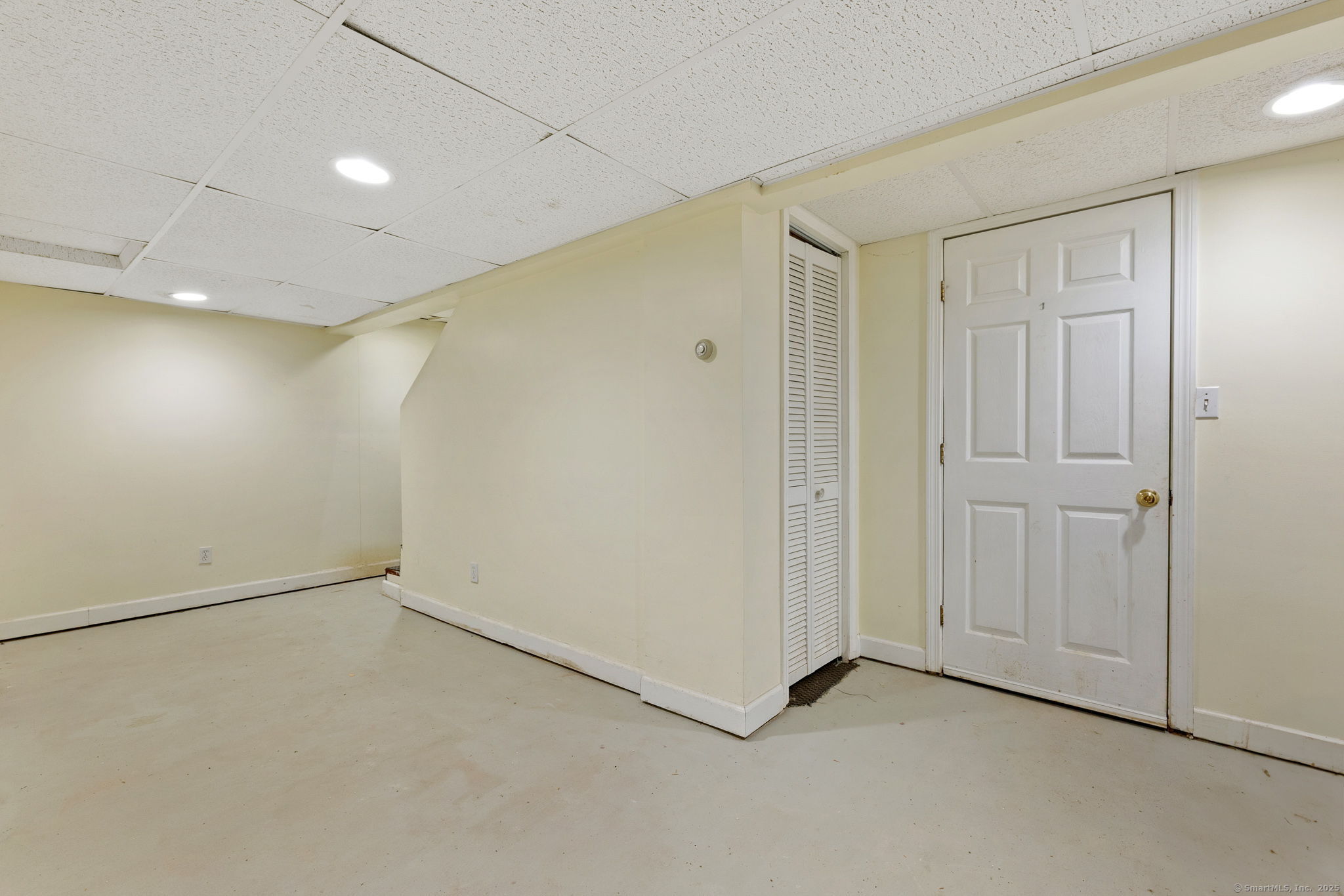 Marlborough, Connecticut 06447, United States, 4 Bedrooms Bedrooms, ,3 BathroomsBathrooms,Residential,Pending,216446