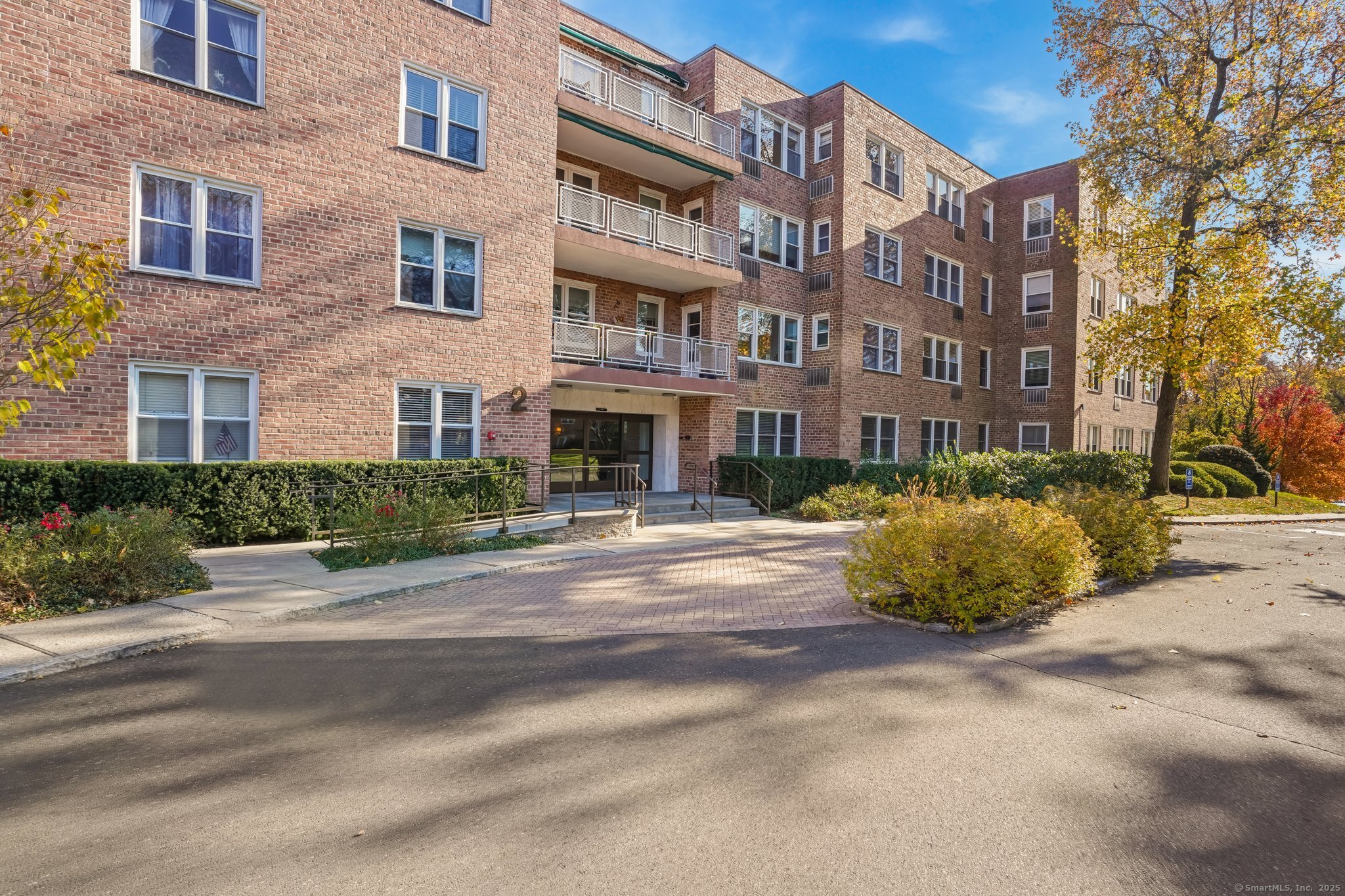 2 Putnam Hill Road #4D, Greenwich, Connecticut image 1