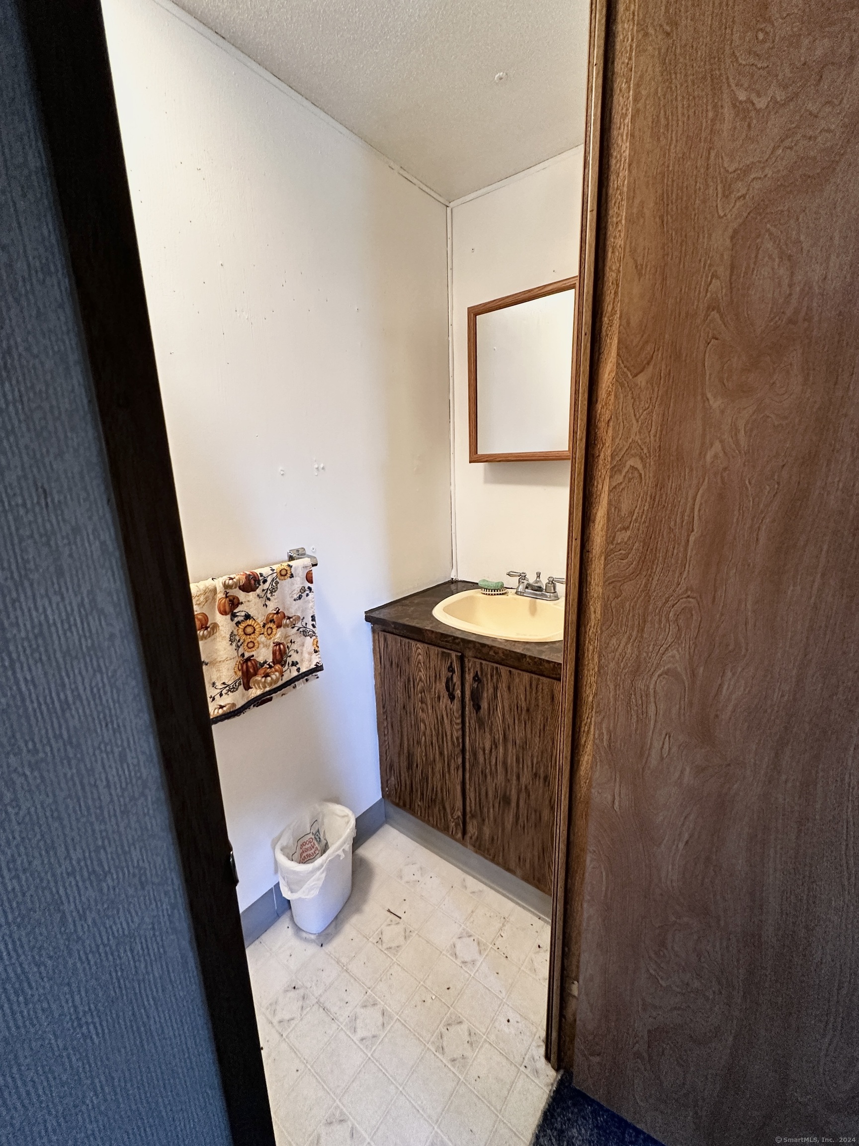 8 Sunshine Terrace, Thompson, Connecticut image 24