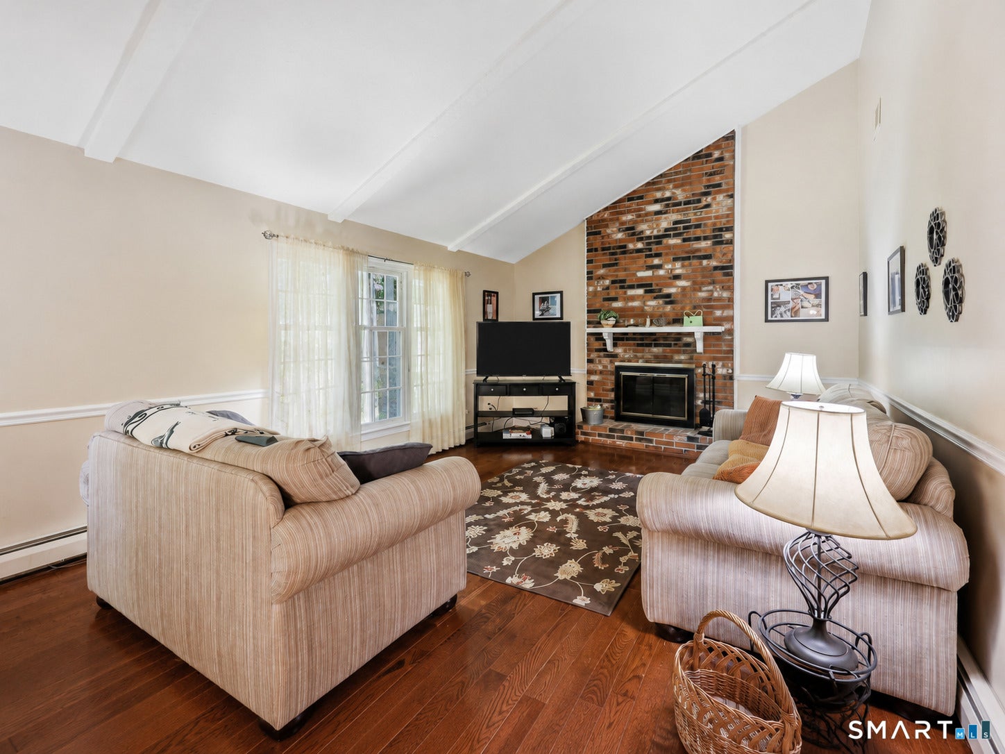 305 Eastbury Hill Road