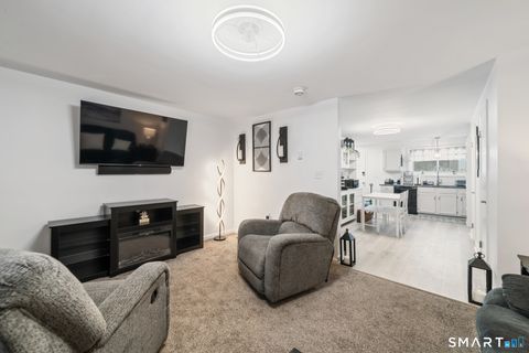 Tiny photo for 1081 New Haven Road #APT 6G, Naugatuck, CT 06770 (MLS # 24155779)