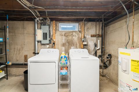 Tiny photo for 1081 New Haven Road #APT 6G, Naugatuck, CT 06770 (MLS # 24155779)