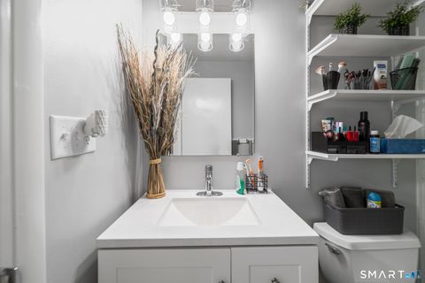 Tiny photo for 1081 New Haven Road #APT 6G, Naugatuck, CT 06770 (MLS # 24155779)