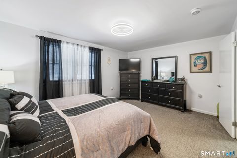 Tiny photo for 1081 New Haven Road #APT 6G, Naugatuck, CT 06770 (MLS # 24155779)