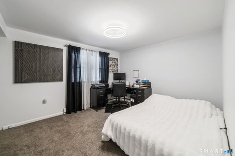 Tiny photo for 1081 New Haven Road #APT 6G, Naugatuck, CT 06770 (MLS # 24155779)