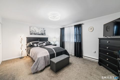 Tiny photo for 1081 New Haven Road #APT 6G, Naugatuck, CT 06770 (MLS # 24155779)