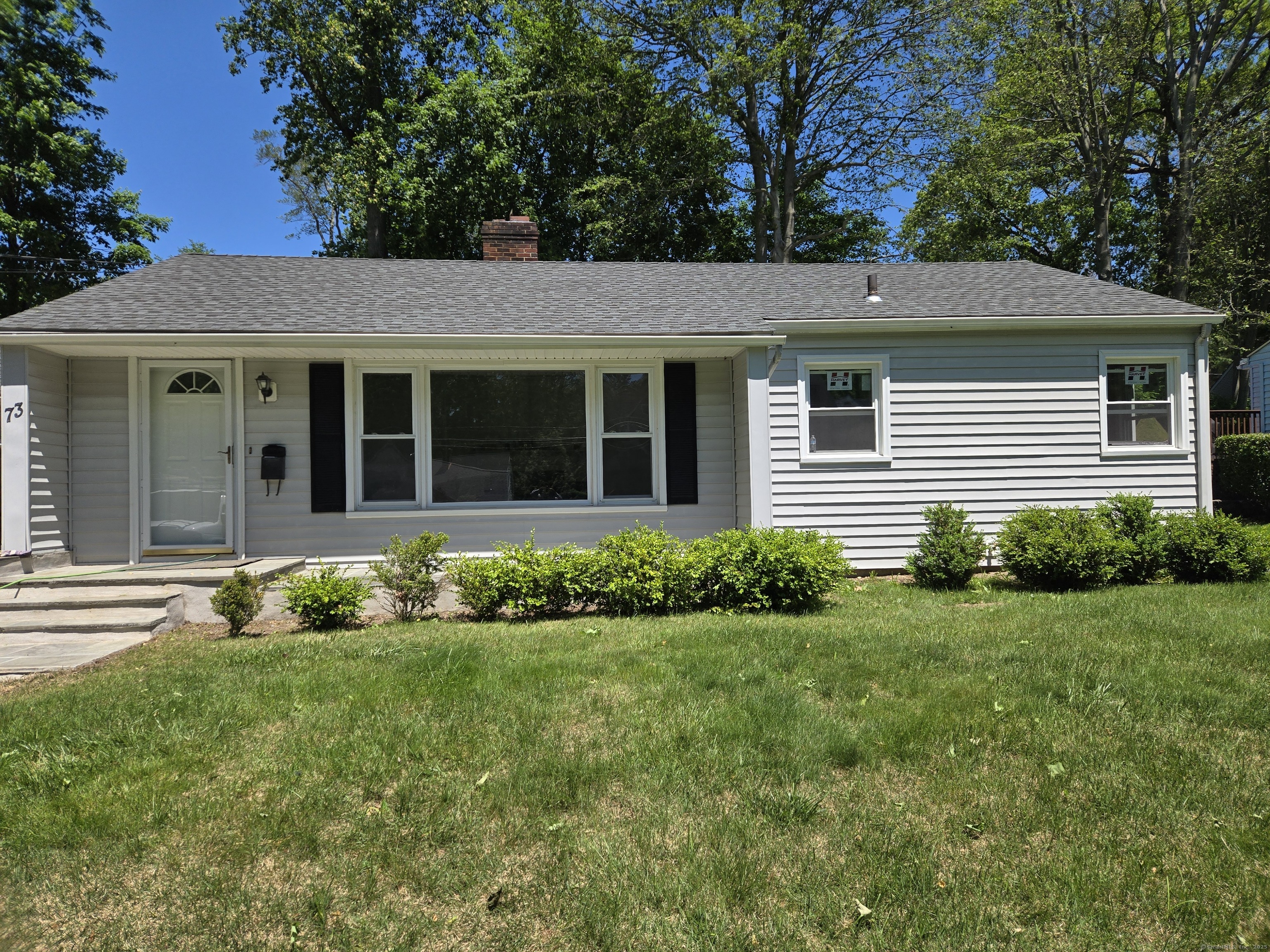 Rental Property at Crestwood Drive, Stamford, Connecticut - Bedrooms: 3 
Bathrooms: 2 
Rooms: 6  - $4,800 MO.