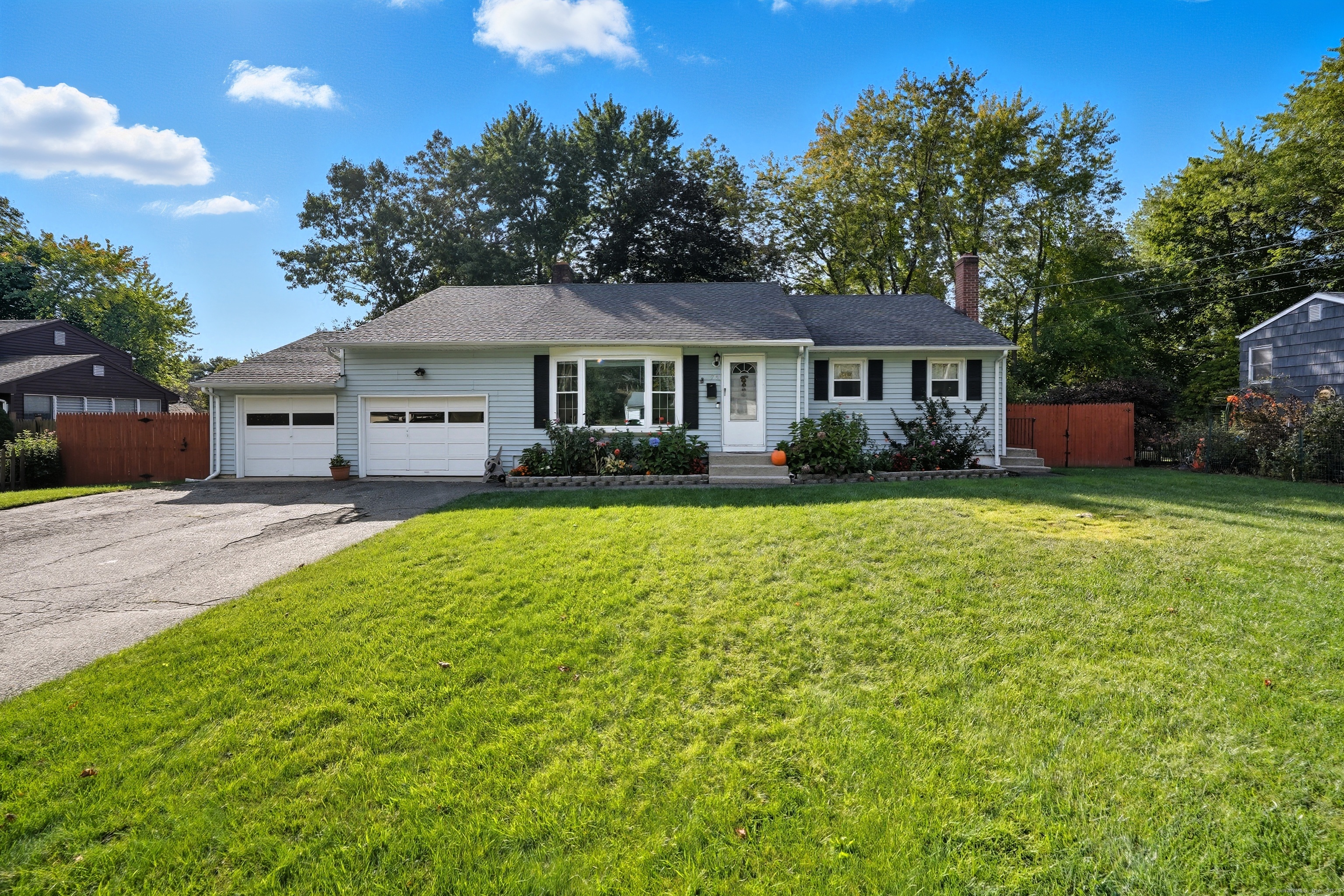 Enfield, Connecticut 06082, United States, 4 Bedrooms Bedrooms, ,2 BathroomsBathrooms,Residential,Coming Soon,218697