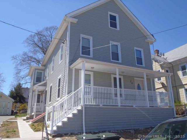 Summer Street 2, New London, Connecticut - 3 Bedrooms  
1 Bathrooms  
5 Rooms - 
