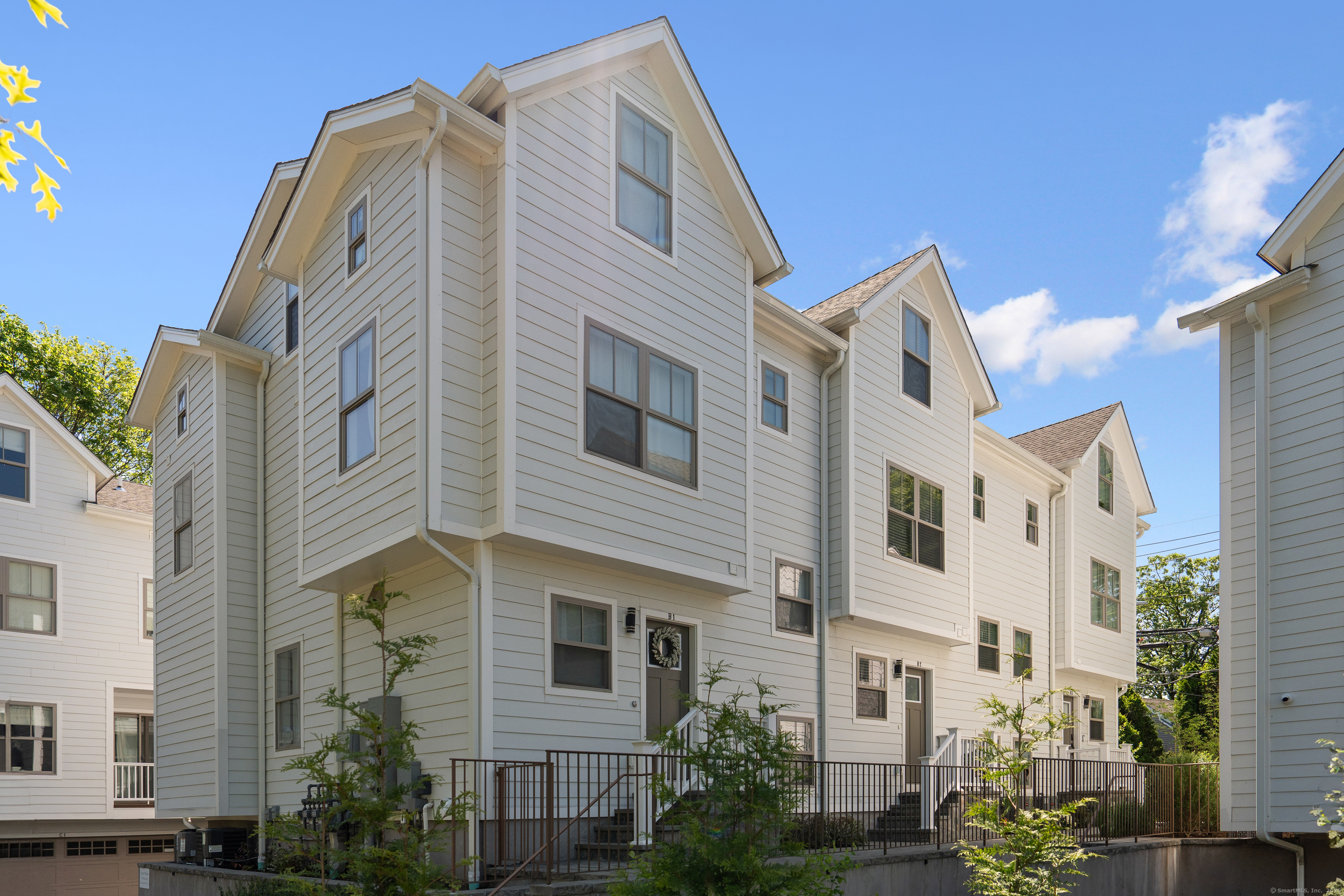 1 Howard Avenue B2