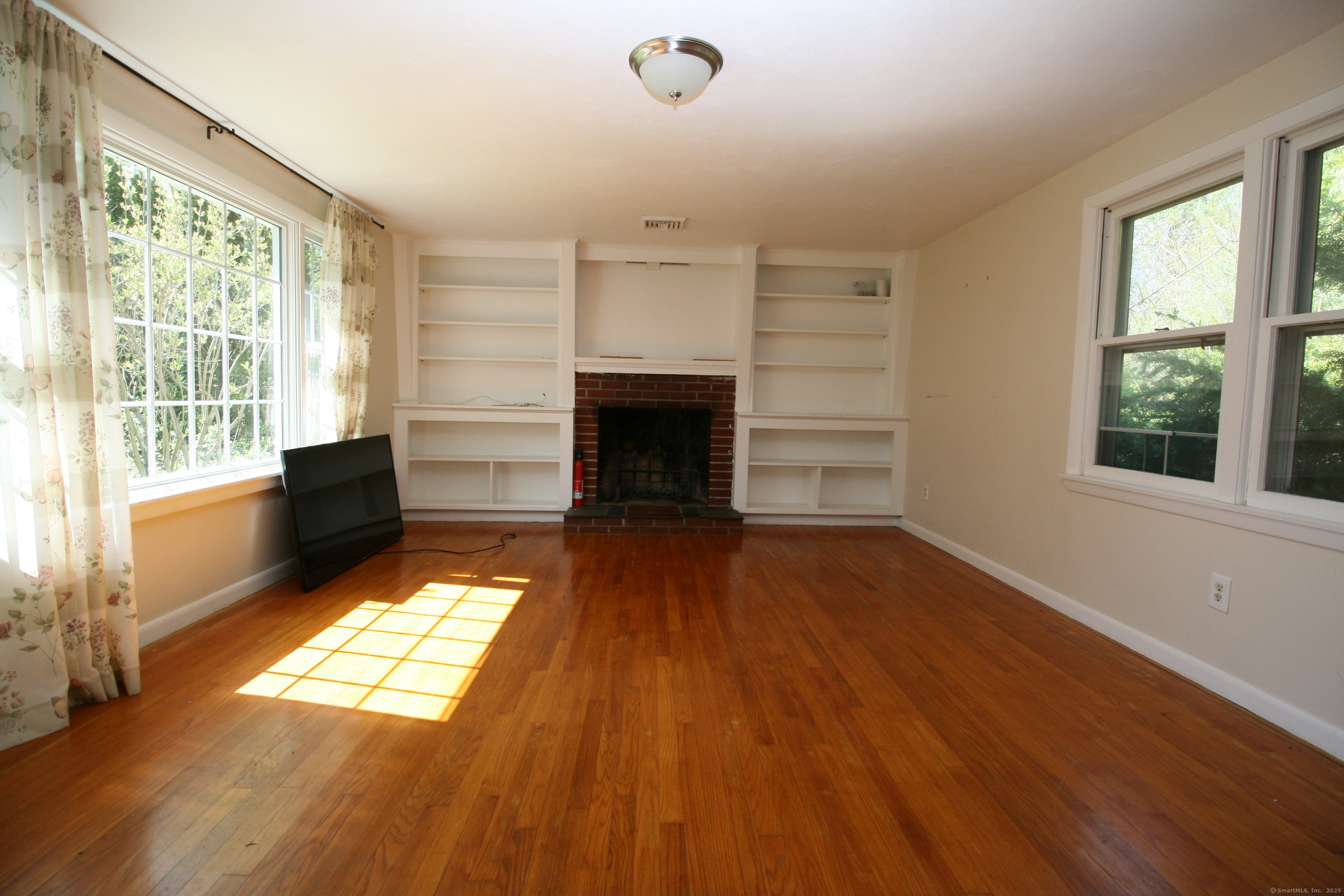 1463 Torringford West Street, Torrington, Connecticut image 20