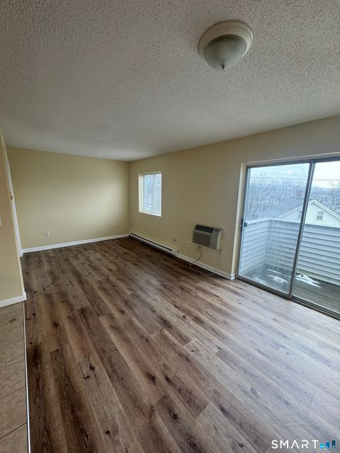 Tiny photo for 4 Warwick Street #APT 17, New Haven, CT 06513 (MLS # 24157976)