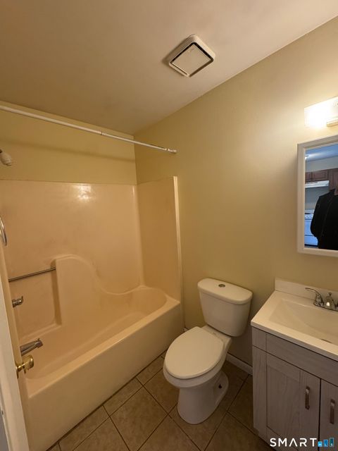 Tiny photo for 4 Warwick Street #APT 17, New Haven, CT 06513 (MLS # 24157976)