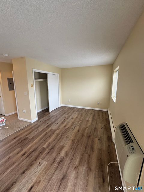 Tiny photo for 4 Warwick Street #APT 17, New Haven, CT 06513 (MLS # 24157976)