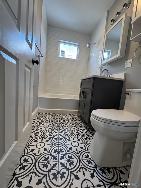 Tiny photo for 162 Fox Street #2nd, Bridgeport, CT 06605 (MLS # 24157839)