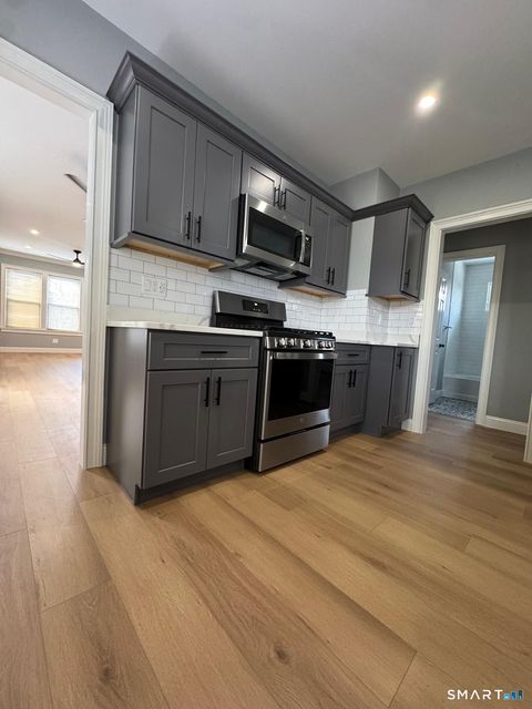 Tiny photo for 162 Fox Street #2nd, Bridgeport, CT 06605 (MLS # 24157839)
