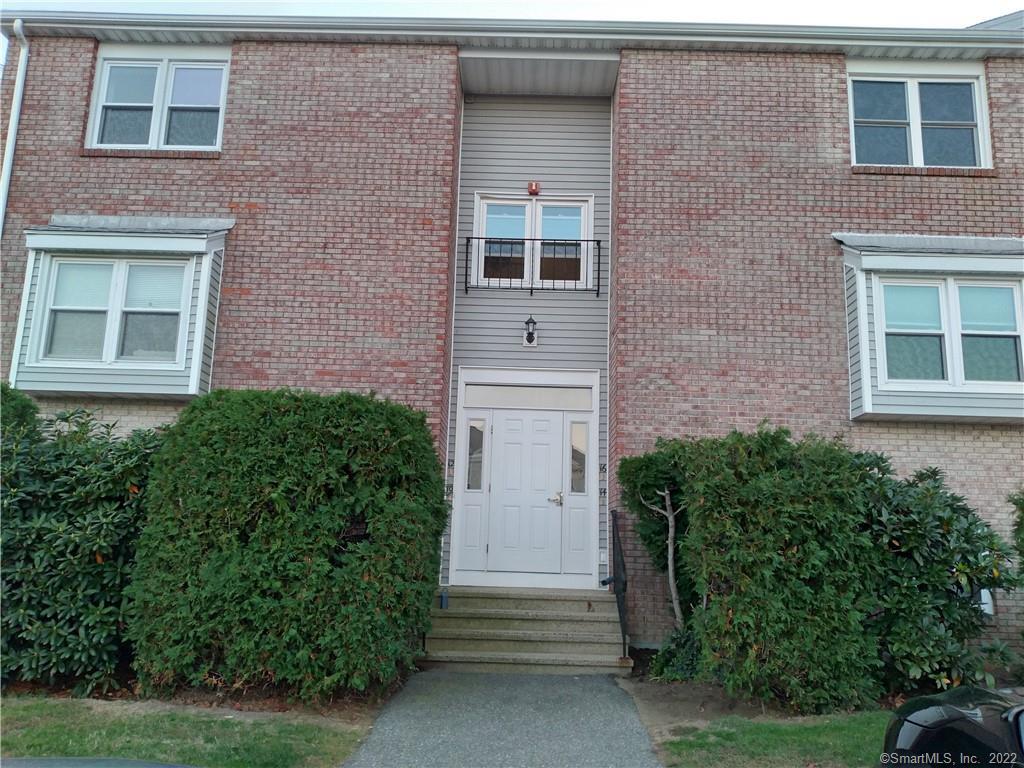 Photo 1 of 16 Southwind Lane 16, Milford, Connecticut, $1,950, Web #: 170530476