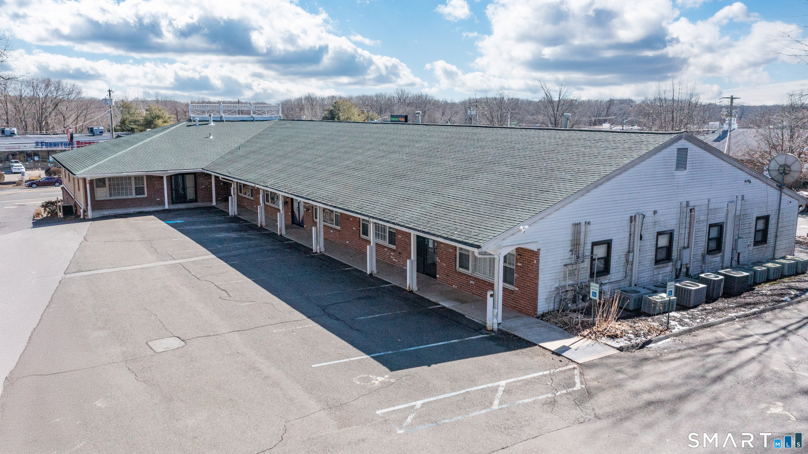477 Boston Post Road 2E