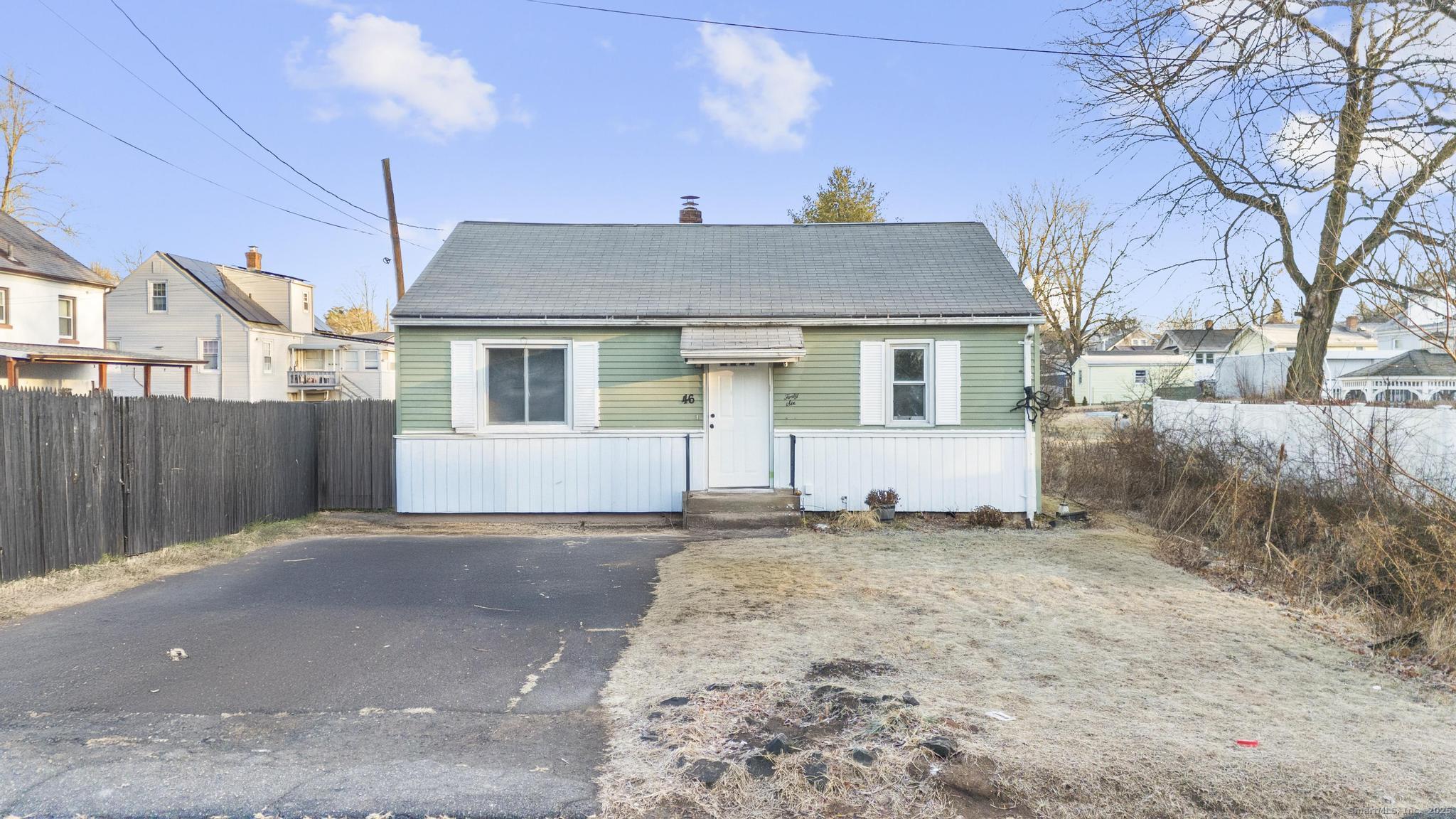 Property for Sale at Lyman Avenue, Meriden, Connecticut - Bedrooms: 2 
Bathrooms: 1 
Rooms: 4  - $244,900