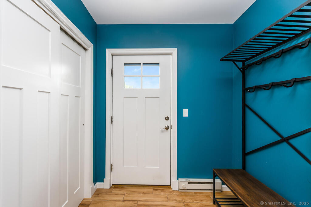 Fairfield, Connecticut 06824, United States, 2 Bedrooms Bedrooms, ,2 BathroomsBathrooms,Residential,Active,187635