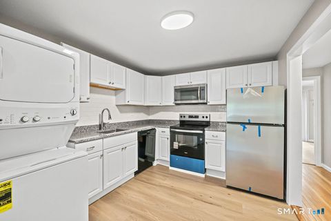 Tiny photo for 1271 Washington Street #4, Middletown, CT 06457 (MLS # 24164437)