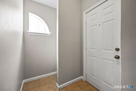 Tiny photo for 1271 Washington Street #4, Middletown, CT 06457 (MLS # 24164437)