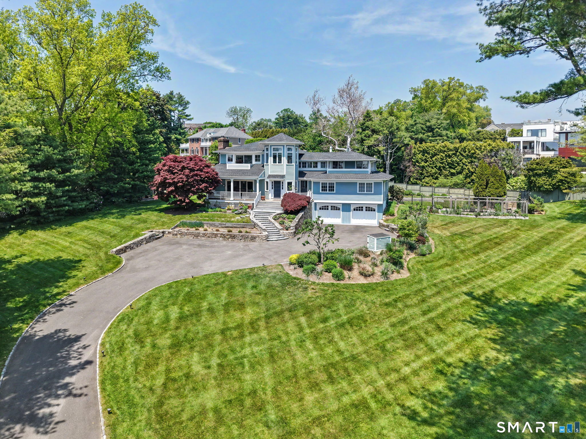9 Bluewater Hill