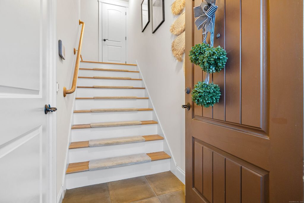 Photo of 19 Thermos Avenue #7, Norwich, CT 06360 (MLS # 24141752)