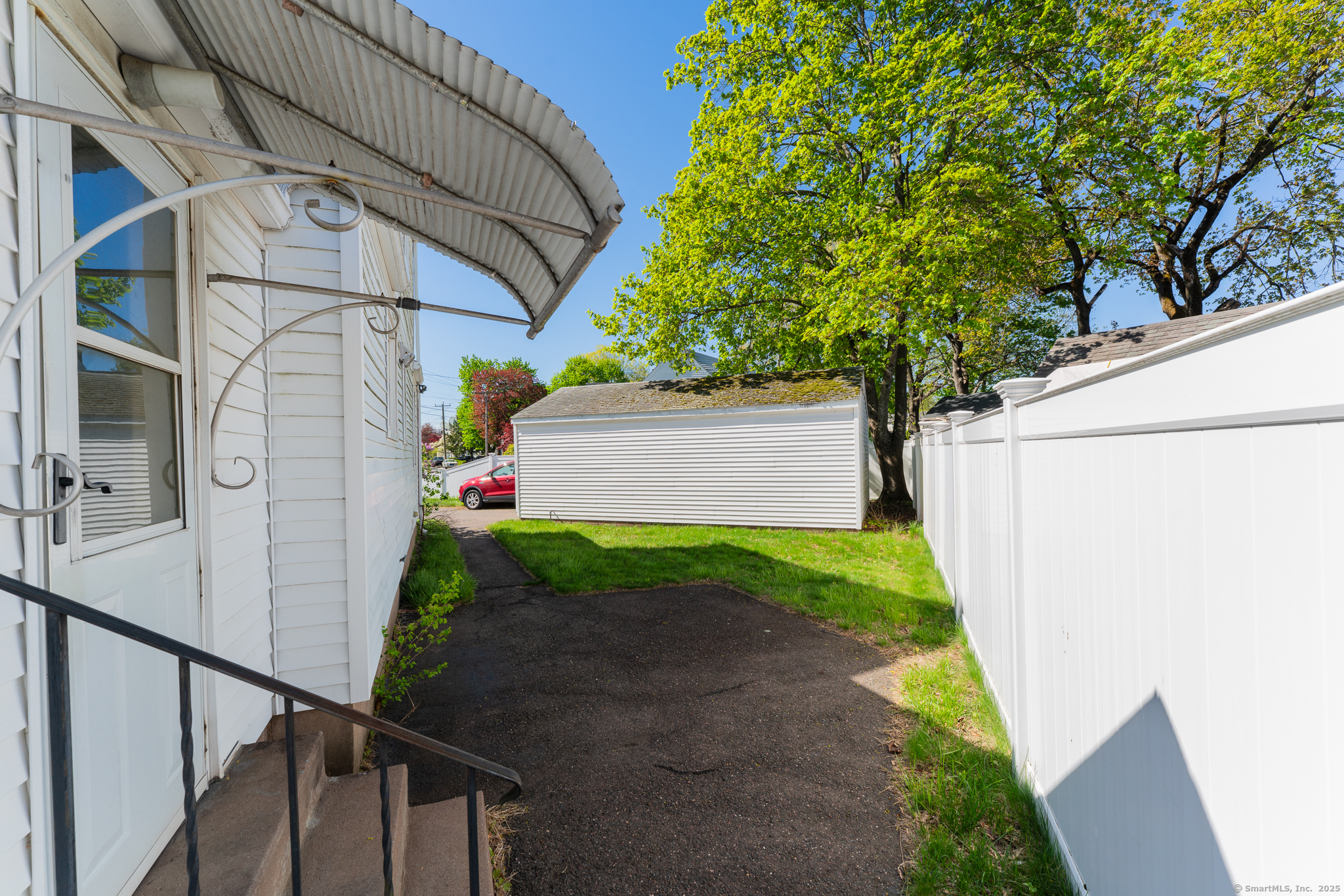 64 Foxcroft Drive, Manchester, Connecticut image 3