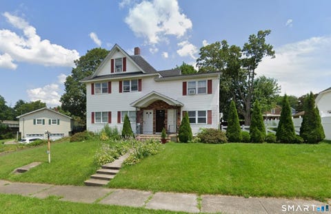 Condo For Sale - 7 Davis Street #2<br/> Danbury, CT 06810